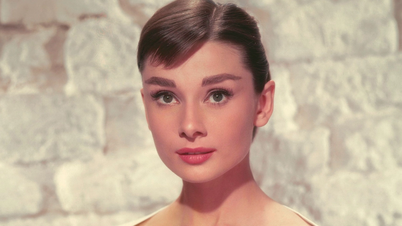 Audrey Hepburn og 10 klassiske moteøyeblikk.