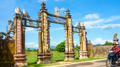 Empereur Thái Đức Nguyễn Nhạc : Le fondateur de la dynastie Tây Sơn.