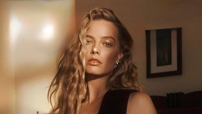 Actrice schittert in schokkende seksscènes in de 18+ film 'Wuthering Heights'.