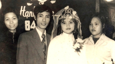 អគារអាផាតមិនចាស់ៗនៅទីក្រុងហាណូយ - សុបិននៃភាពក្រីក្រ - ផ្នែកទី 3: ពិធីមង្គលការក្នុងសម័យកាលដែលគ្មានបន្ទប់ក្រេបទឹកឃ្មុំ។