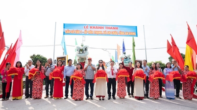 An Chau commune inaugurates Co Van 1 bridge.