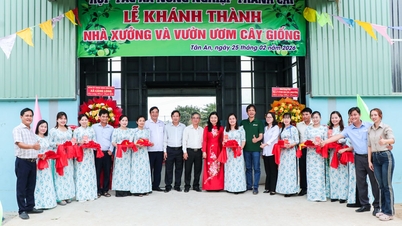 Inauguration of the Thành Chí Agricultural Cooperative's factory.