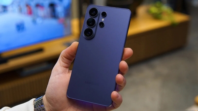 Практичне використання Samsung Galaxy S26 Ultra: вперше з дисплеєм конфіденційності та записом відео 8K Pro.