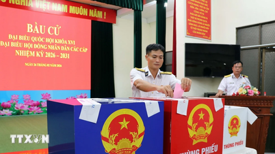 Ho Chi Minh City: Wyborcy pełniący długotrwałą służbę na morzu chętnie oddają swoje głosy wcześniej.