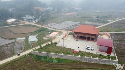 La primavera llega al nuevo pueblo rural de Bản Đông.