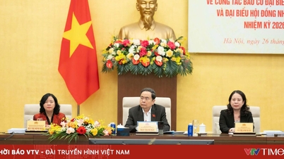 Le président de l'Assemblée nationale, Tran Thanh Man, a présidé la conférence nationale en ligne sur le travail électoral.