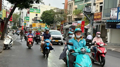 Une averse hors saison s'est produite dans le centre de Hô Chi Minh-Ville.