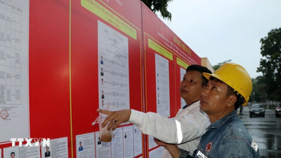 Forhåndsstemming i Vung Tau: Velgerne ankommer tidlig til tross for uvanlig regn.