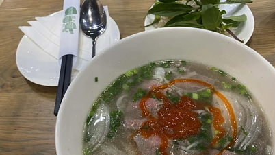 El incidente con un plato de pho en el aeropuerto de Cam Ranh que costó 346.000 VND: el restaurante que vendía pho de carne Wagyu cobró el precio correcto.