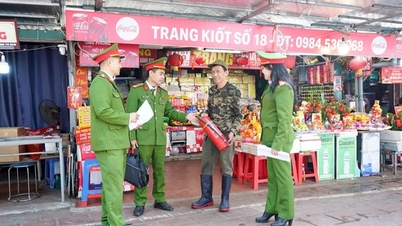 Memastikan keamanan kebakaran di tempat-tempat ibadah selama Tahun Baru Imlek.