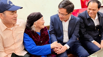 Η πτέρυγα Thuc Phan διοργανώνει μια γιορτή για να τιμήσει και να συγχαρεί 667 ηλικιωμένους - Cao Bang Online Newspaper