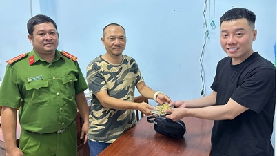 Поліція комуни Хойан допомагає мешканцям повернути втрачене майно.