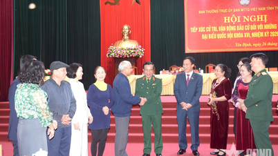General Le Duc Thai traf sich mit Wählern und stellte seinen Aktionsplan in Thanh Hoa vor.