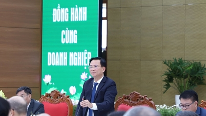 Der Vorsitzende des Volkskomitees der Provinz Lam Dong, Ho Van Muoi, wird mit fast 360 Unternehmen und Investoren zusammenarbeiten.