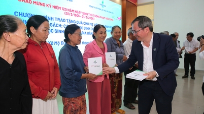 বিএসআর প্রয়াত প্রধানমন্ত্রী ফাম ভ্যান ডং-এর নিজ শহরে শত শত মানুষ এবং শিক্ষার্থীদের জীবনের যত্ন নেয়।