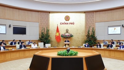 Prime Minister Pham Minh Chinh chaired the Government's thematic meeting on legislation in February 2026.