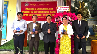 The Provincial Traditional Medicine Association celebrates the 71st anniversary of Vietnamese Doctors' Day.