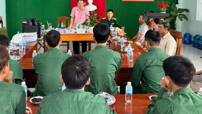 Los jóvenes de la comuna de Van Thang están listos para alistarse en el ejército en 2026.