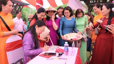 Vinh Long نے Vo Van Kiet Memorial Area میں موسم بہار کی پہلی تحریری تقریب کا اہتمام کیا۔