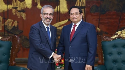นายกรัฐมนตรีให้การต้อนรับรัฐมนตรีช่วยว่าการและรัฐมนตรีว่าการกระทรวงการต่างประเทศของโปรตุเกส