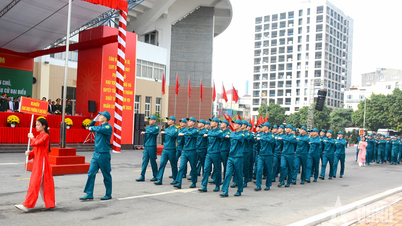Le commandement de la zone de défense 3 - Hong Ha a lancé avec enthousiasme un exercice d'entraînement.