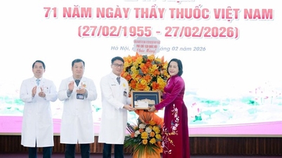 អនុប្រធានរដ្ឋសភា បានអញ្ជើញទៅសួរសុខទុក្ខ និងអបអរសាទរដល់វិទ្យាស្ថានជាតិផ្នែកឈាមវិទ្យា និងបញ្ចូលឈាម និងមន្ទីរពេទ្យ E។