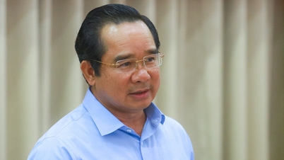 Pengerusi Jawatankuasa Rakyat Bandar Raya Ho Chi Minh telah meminta agar semua acara di Jalan Le Loi ditangguhkan, kecuali bagi acara yang sangat penting.