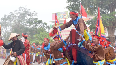 Niezwykły festiwal rybacki w wiosce Thai Duong.