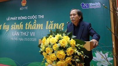นักเขียน เหงียน กวาง เถียว: 'การเสียสละอันเงียบงัน' ยกย่องแพทย์ และ 'บอก' ผู้ป่วยว่าอย่าสิ้นหวัง