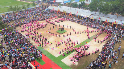 O singular festival Xo May do povo Tay na comuna de Muong Lai.