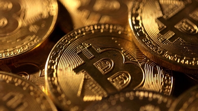 Wartość bitcoina niespodziewanie spadła do 60 000 dolarów kilka minut po ataku USA i Izraela na Iran.
