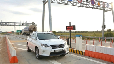 Kutipan tol di lebuh raya pelaburan kerajaan: Mewujudkan dana untuk penyelenggaraan dan pengembangan lebuh raya.