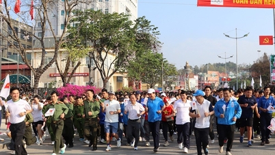 Lebih dari 2.200 orang berpartisipasi dalam Lari Olimpiade untuk Kesehatan Masyarakat.
