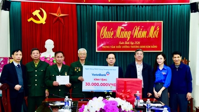VietinBank thăm, tặng quà tri ân người có công nhân dịp Xuân Bính Ngọ