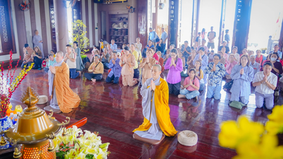 When is the full moon of the first lunar month in 2026, and why is it an important festival for Vietnamese people?