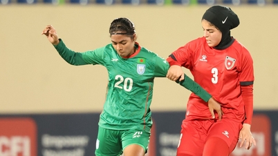 The average height of a football team participating in the Asian tournament is less than 1.5 meters.