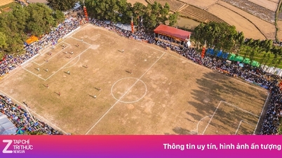 Gambar-gambar menakjubkan dari turnamen sepak bola desa di Vietnam Utara.