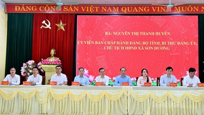 លោក ង្វៀន វ៉ាន់សឺន ប្រធានក្រុមប្រឹក្សាប្រជាជនខេត្ត ជួបជាមួយអ្នកបោះឆ្នោតនៅឃុំមិញថាញ់ - លើកកម្ពស់ការទទួលខុសត្រូវរបស់តំណាងរាស្ត្រជាប់ឆ្នោត កសាងគោលនយោបាយសម្រាប់ប្រជាជន។