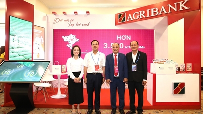 Agribank được vinh danh 4 giải thưởng tiêu biểu tại Diễn đàn Ngân hàng Bán lẻ Việt Nam 2025