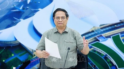 Perdana Menteri berbicara tentang pelaksanaan proyek bandara Long Thanh.