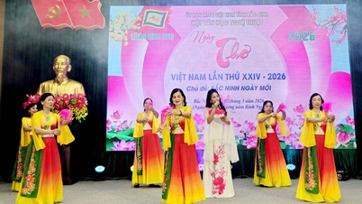 ទិវាកំណាព្យវៀតណាមដ៏មមាញឹក - "ថ្ងៃថ្មីនៅខេត្តបាក់និញ"