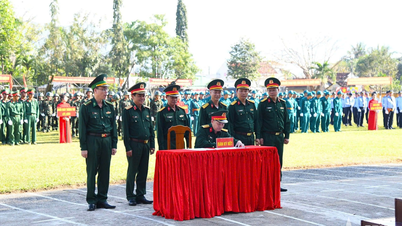 បញ្ជាការដ្ឋានយោធាខេត្ត Khanh Hoa បានចាប់ផ្តើមកម្មវិធីបណ្តុះបណ្តាលឆ្នាំ ២០២៦ របស់ខ្លួន។