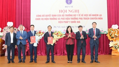 Minister Dao Hong Lan präsentierte die Wiederernennungsentscheidungen für den Direktor und den stellvertretenden Direktor des Nationalen Forensischen Instituts.