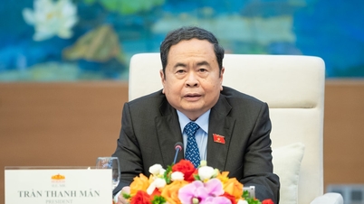 Presidente da Assembleia Nacional, Tran Thanh Man: O Vietname e a Grécia ainda têm muito potencial e espaço para promover a cooperação.