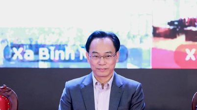 รัฐมนตรีรักษาการ หว่าง มินห์ ซอน เข้ารับตำแหน่งเลขาธิการคณะกรรมการพรรคกระทรวงศึกษาธิการและการฝึกอบรม
