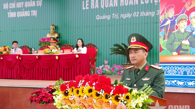 Quang Tri İl Askeri Komutanlığı, 2026 eğitim başlangıç ​​törenini düzenledi.