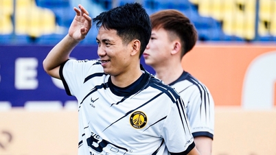 전 U23 대표팀 선수가 고향으로 돌아와 탄화성을 '구원'하기 위해 나선다.