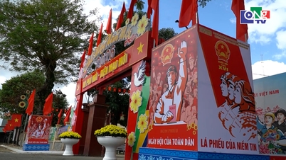 Diversas formas de propaganda para la fiesta nacional.