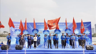 Jeugdmaand 2026: De baanbrekende en creatieve rol van de jeugd van Hanoi in de schijnwerpers.