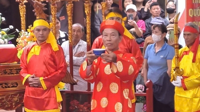 សូត្រ​ពាក្យ​សច្ចា​ប្រឆាំង​អំពើពុករលួយ​ក្នុង​ពិធីបុណ្យ​មីង​ថេ